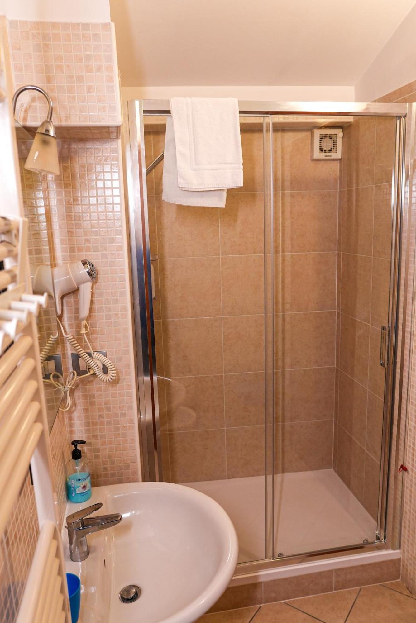 Smart Hotel Ferrara Esterno foto