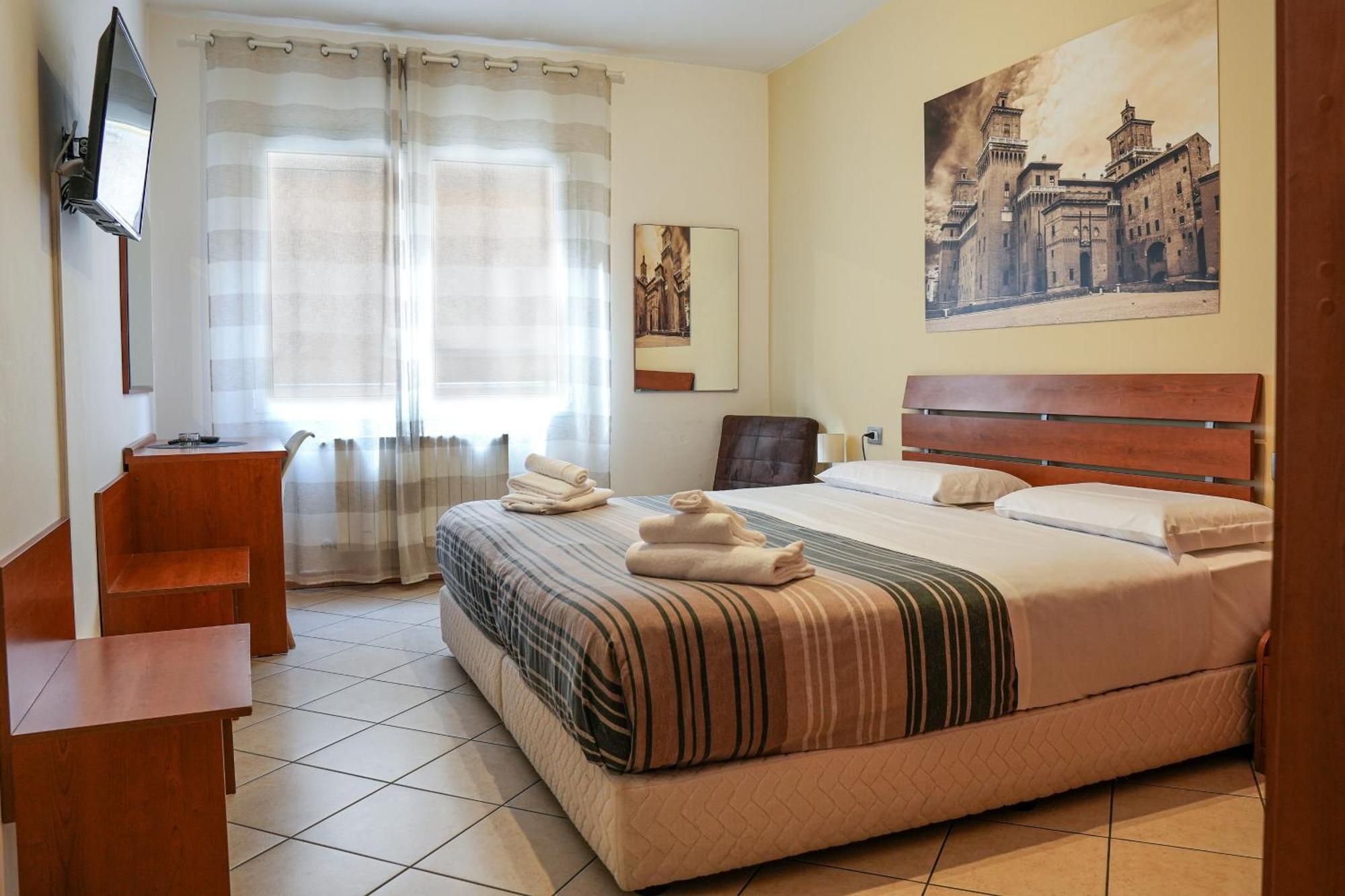 Smart Hotel Ferrara Esterno foto