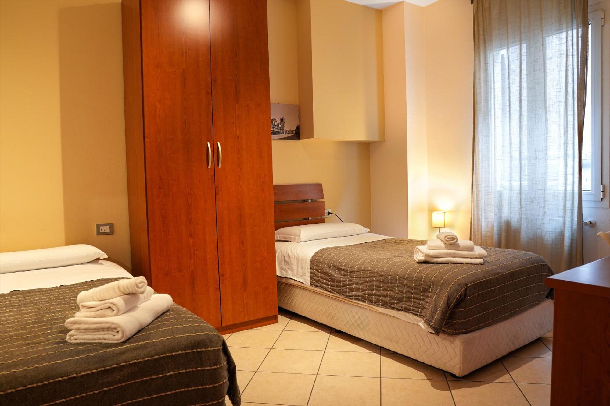 Smart Hotel Ferrara Esterno foto