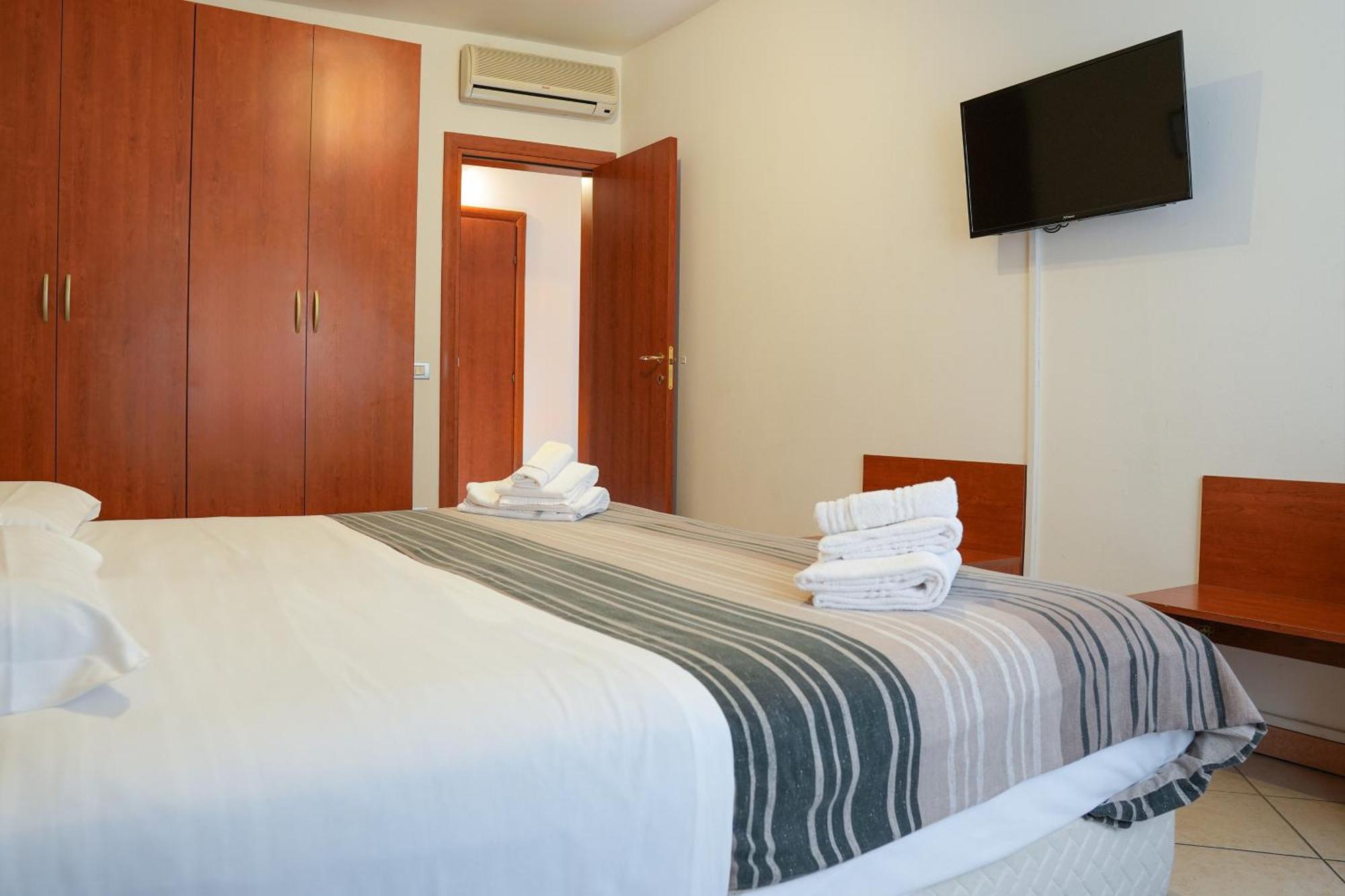 Smart Hotel Ferrara Esterno foto
