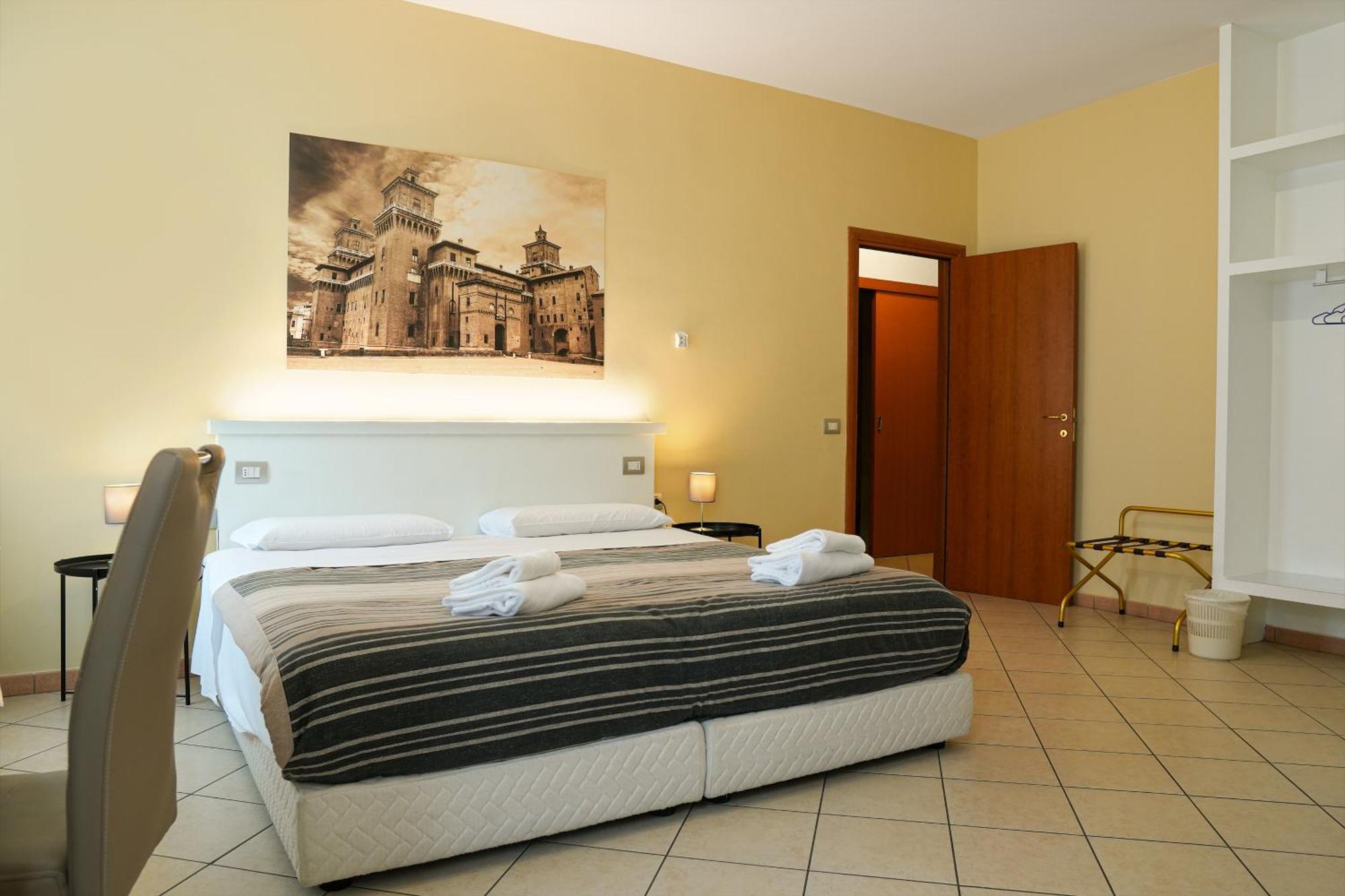 Smart Hotel Ferrara Esterno foto