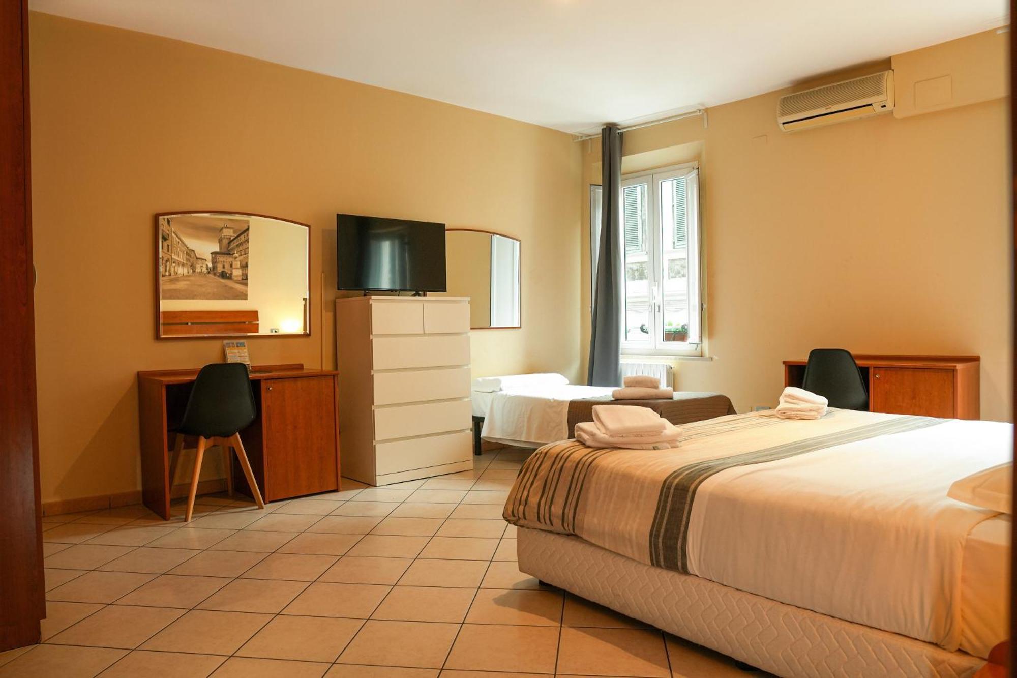 Smart Hotel Ferrara Esterno foto