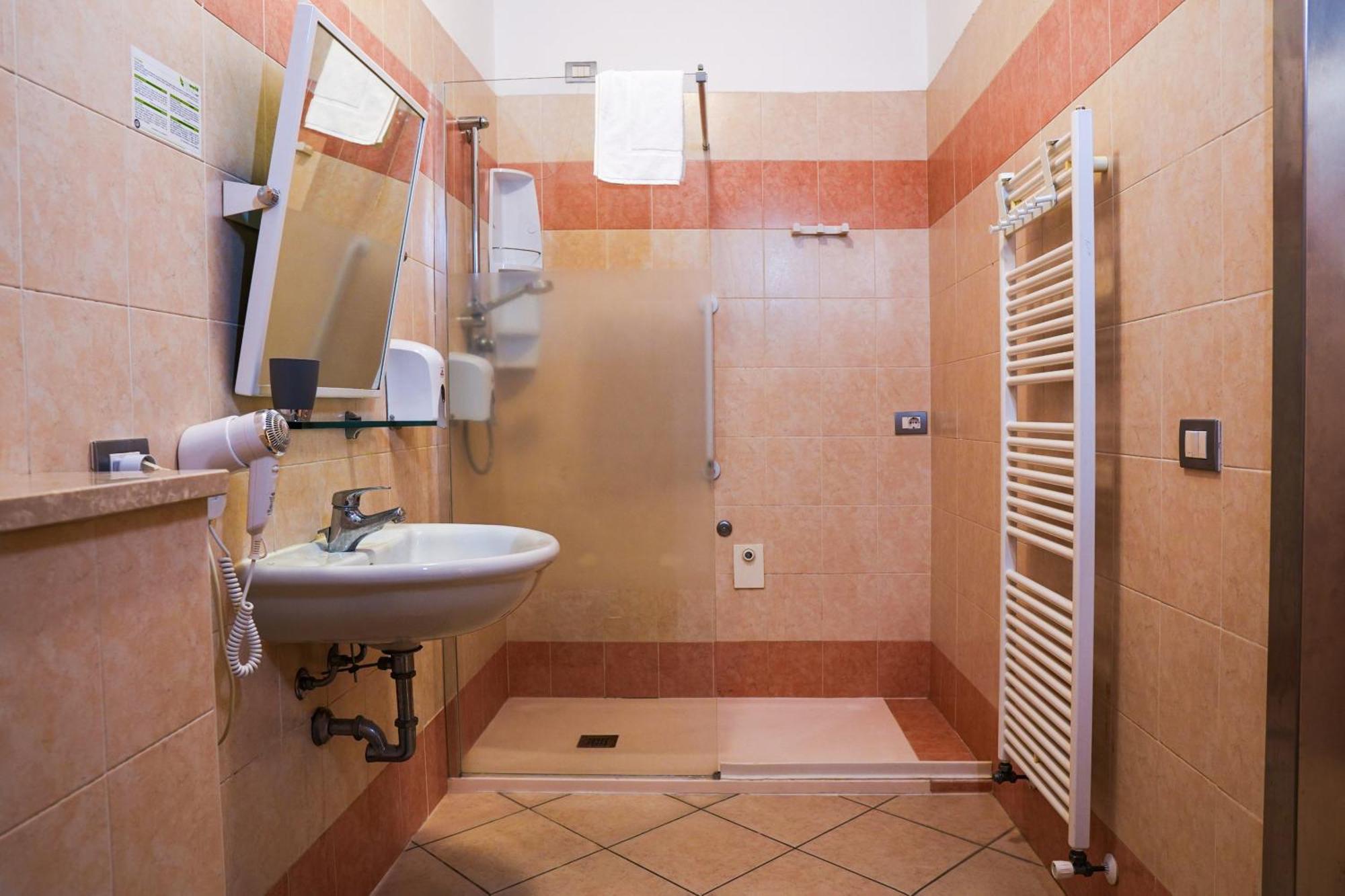 Smart Hotel Ferrara Esterno foto
