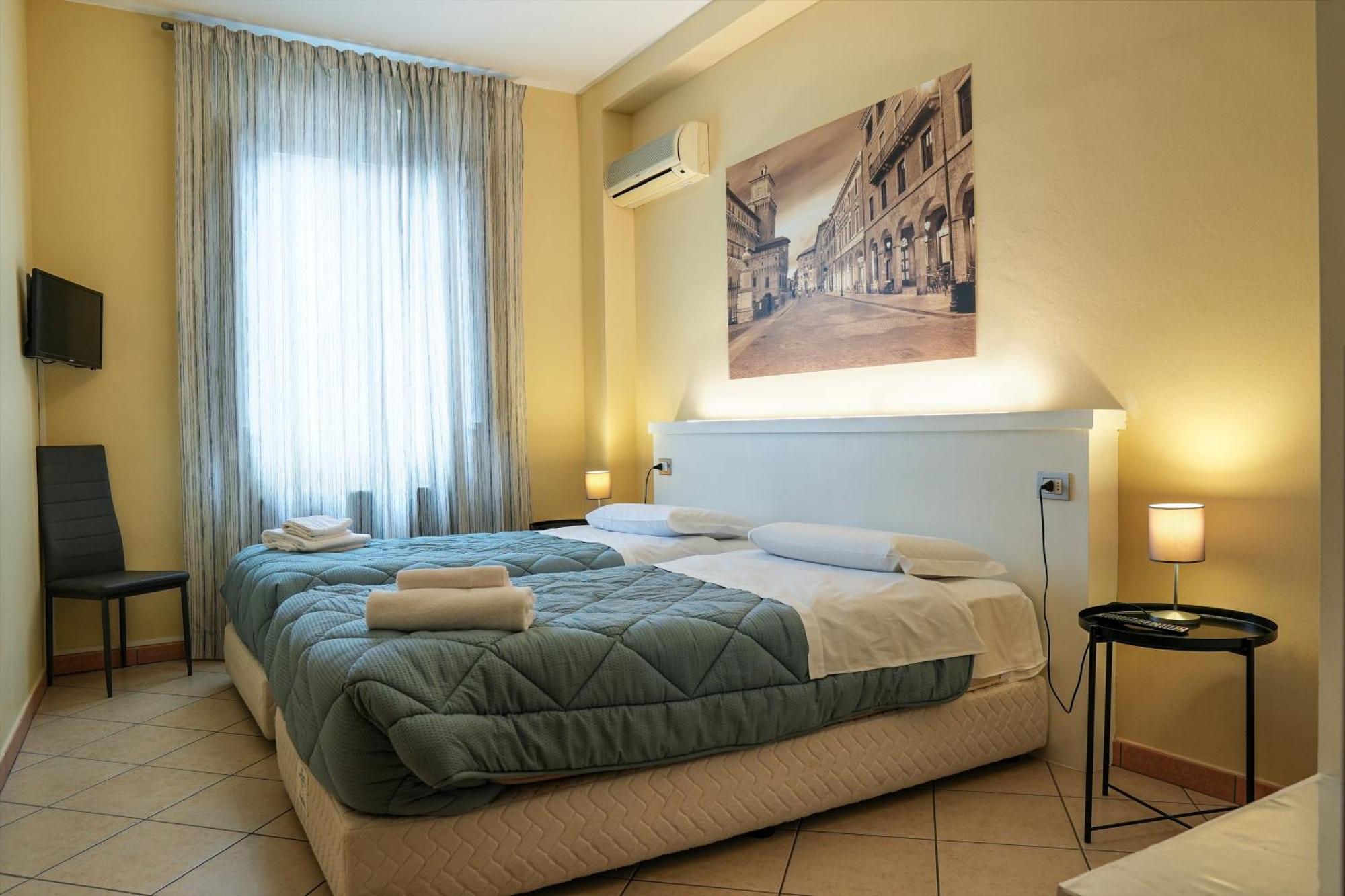 Smart Hotel Ferrara Esterno foto